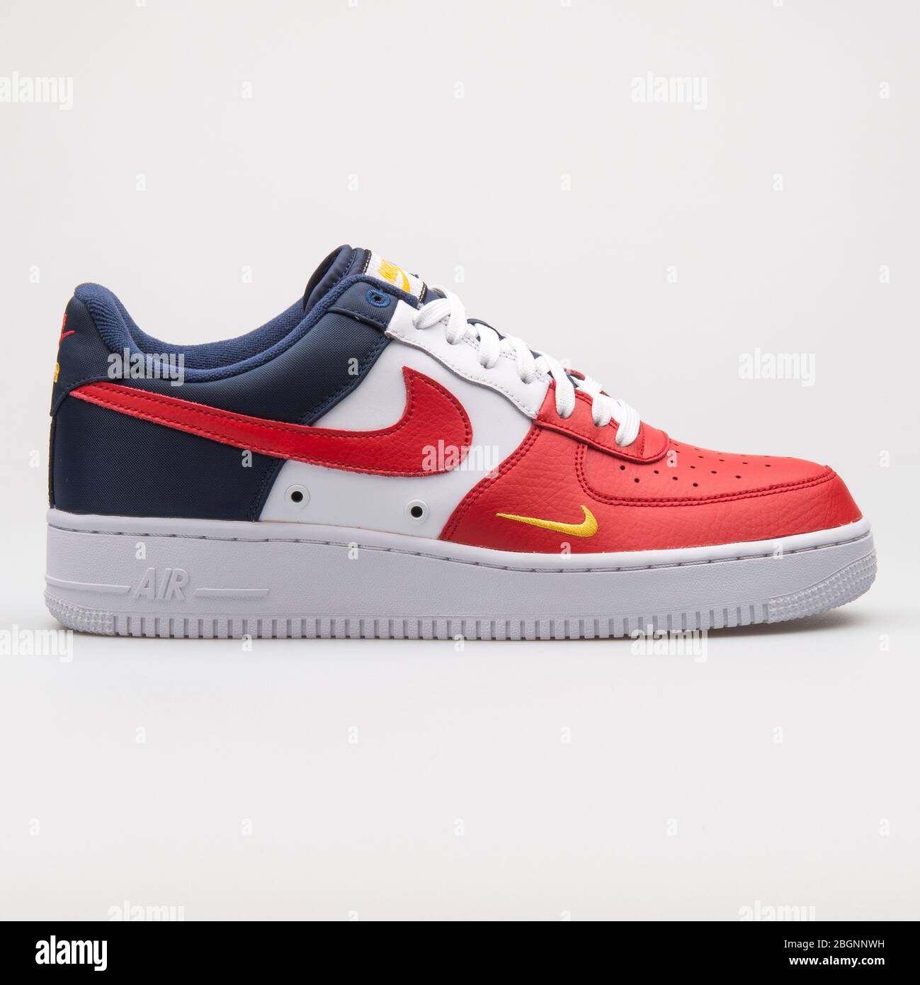 Nike air force one fotografías e imágenes de alta resolución - Página 4 -  Alamy