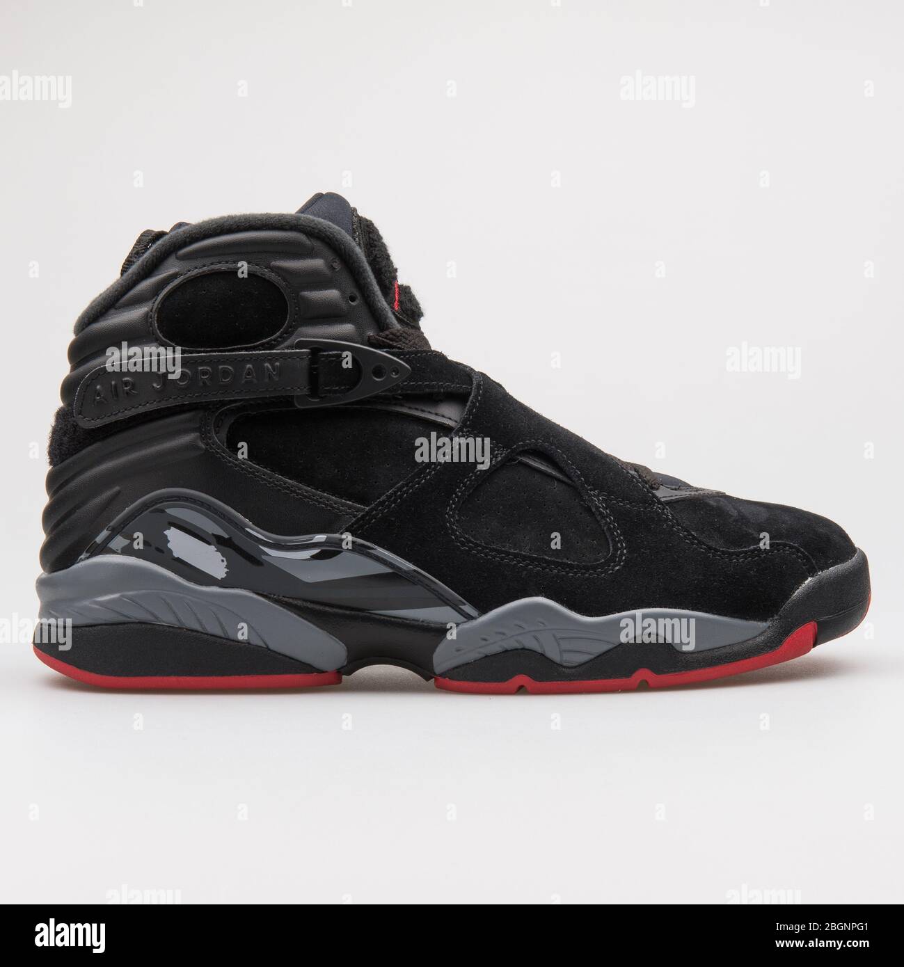 Air jordan 8 retro fotografías e imágenes de alta resolución - Alamy