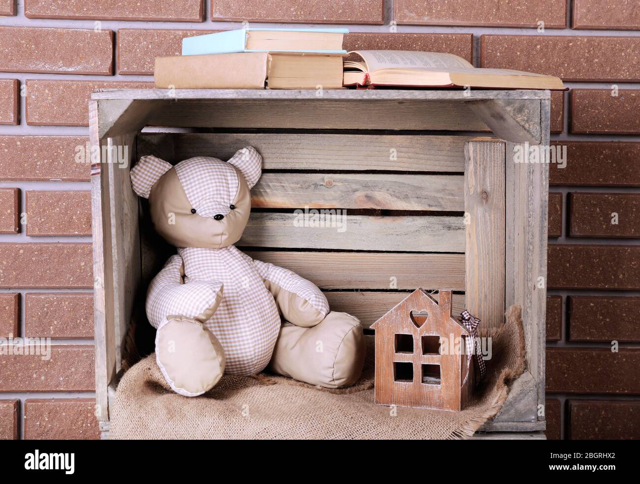 Costzon Estantería para niños, 4 estantes de madera para libros con 2 cajas  de almacenamiento de juguetes extraíbles, estante organizador de libros
