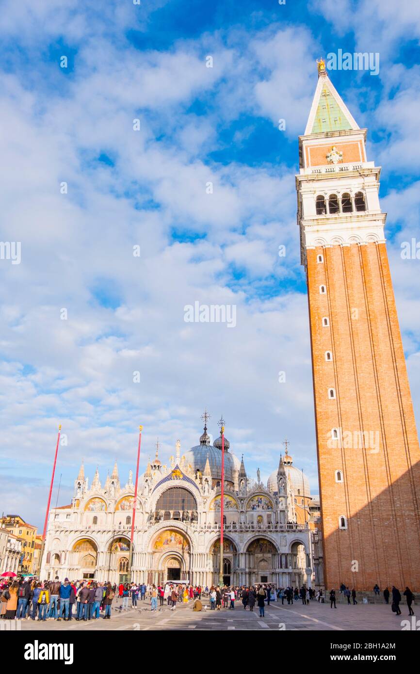 Campanile di San Marco, Basilica di San Marco, Piazza di San Marco, Venecia, Italia Foto de stock