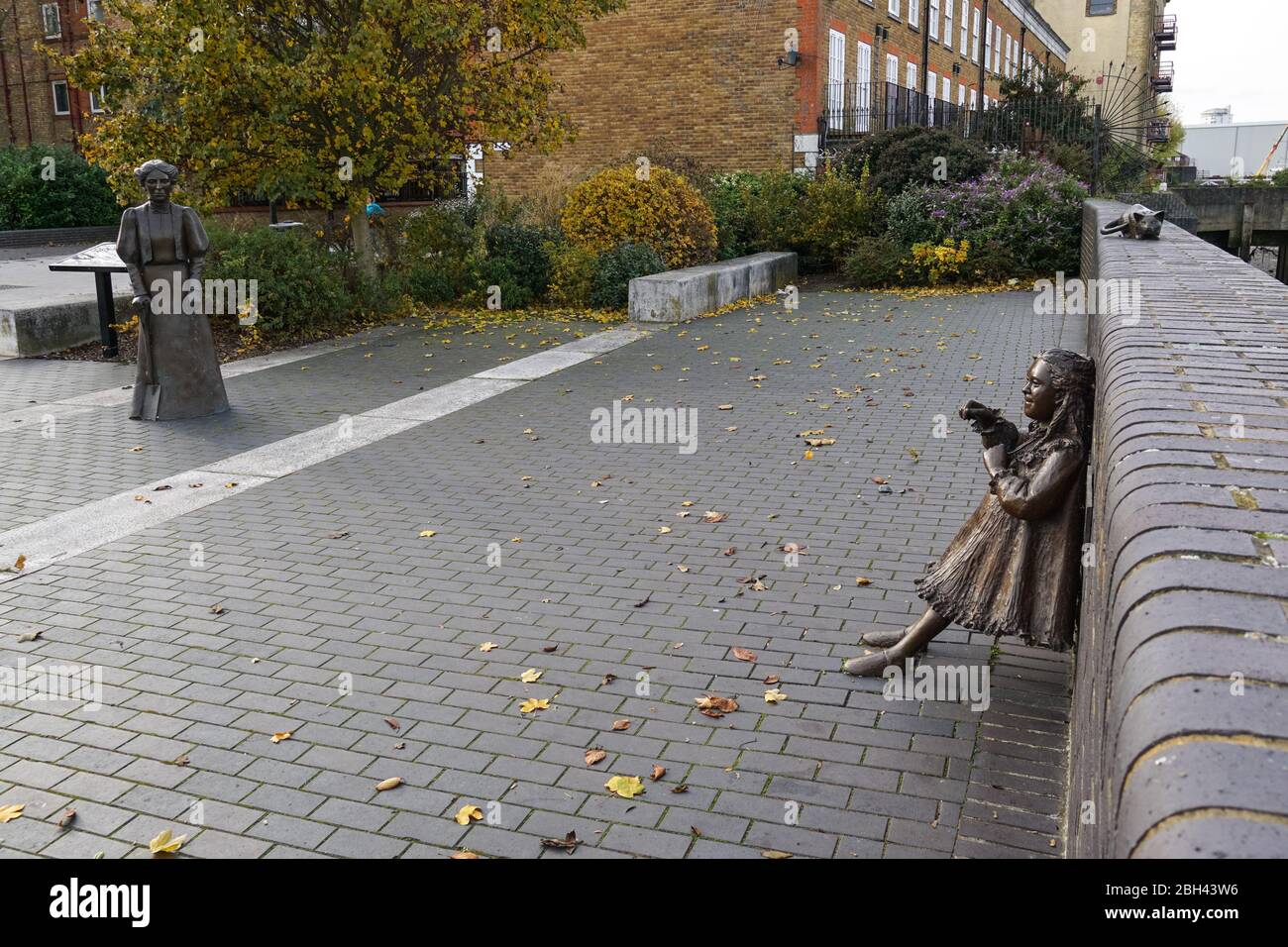 Esculturas Daydream del Dr. Salter de Diane Gorvin en Bermondsey, Londres Inglaterra Reino Unido Foto de stock