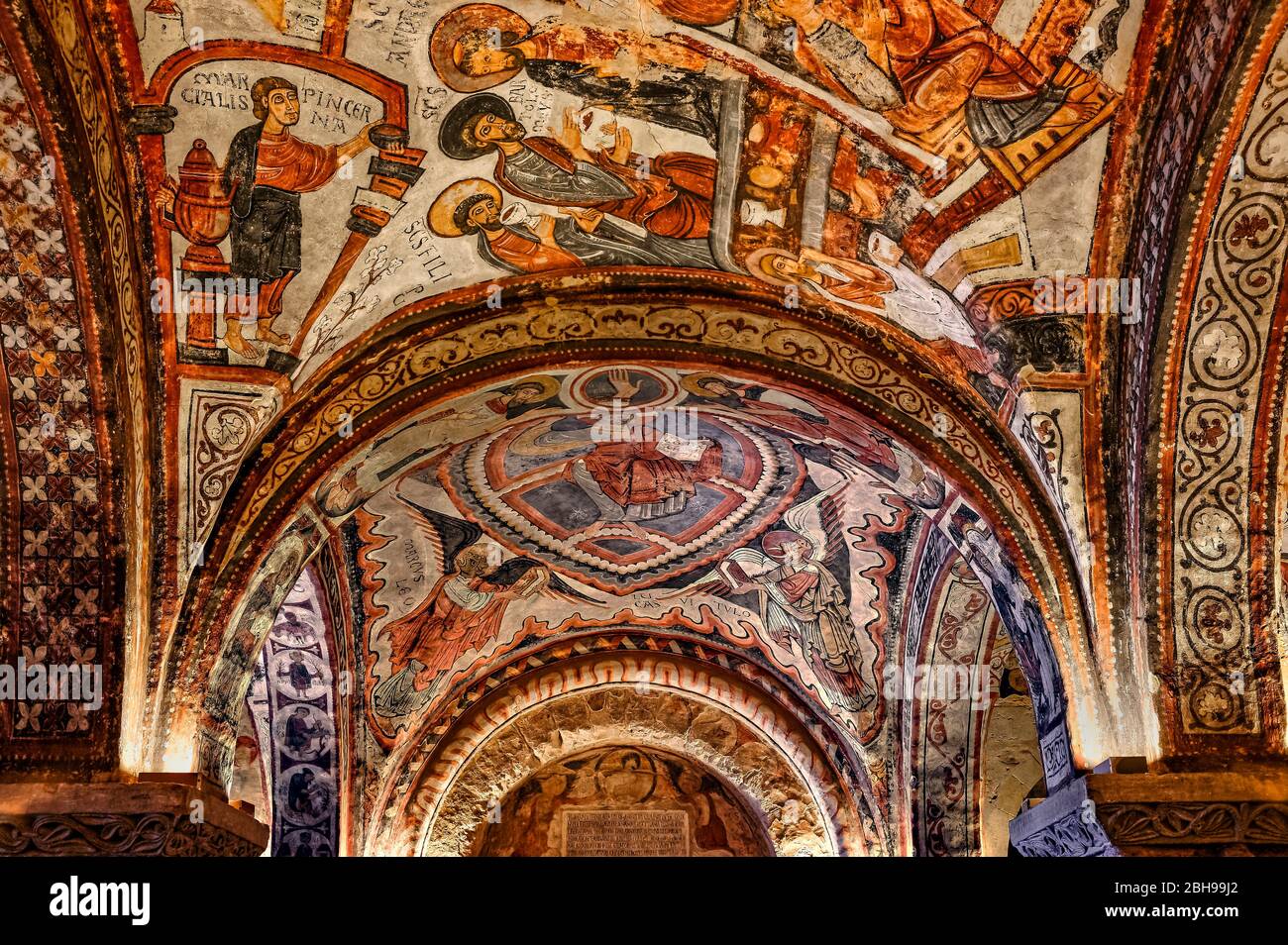 El Panteón de los Reyes de León, en la Basílica de San Isidoro, es el lugar donde la mayoría de los reyes del Reino de León fueron enterrados durante la Edad Media, Foto de stock