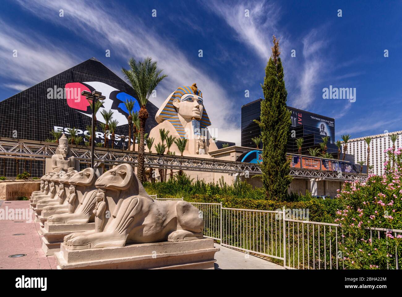 Estados Unidos, Nevada, Condado de Clark, las Vegas, las Vegas Boulevard, The Strip, Luxor Hotel and Casino, Pyramide mit Sphinx Foto de stock