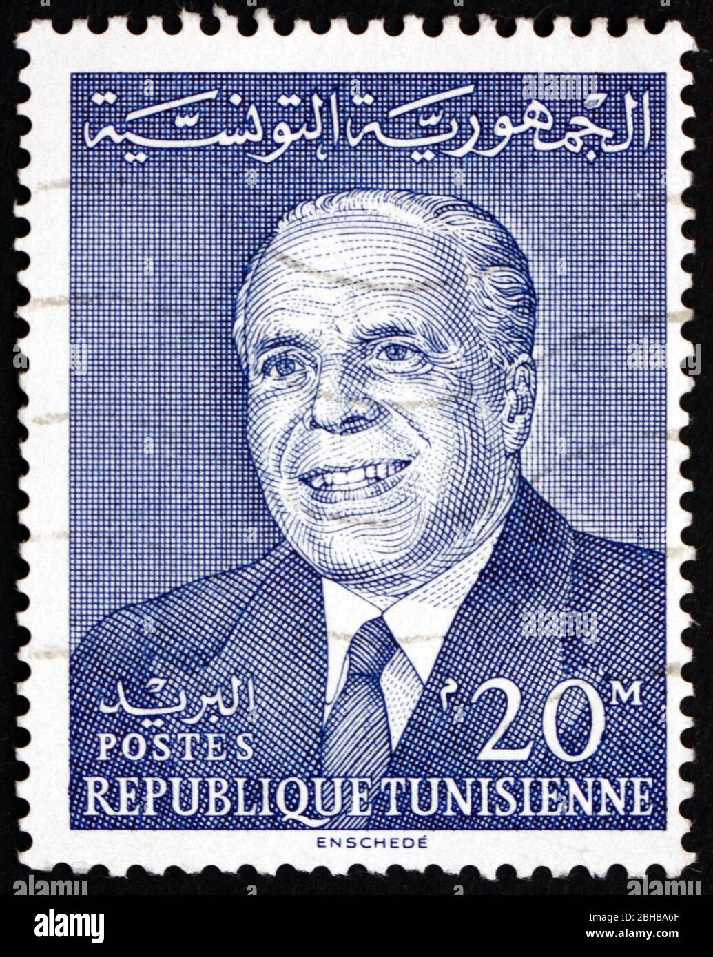 TÚNEZ - ALREDEDOR de 1964: Un sello impreso en Túnez muestra Habib Bourguiba, primer Presidente de la República de Túnez, alrededor de 1964 Foto de stock