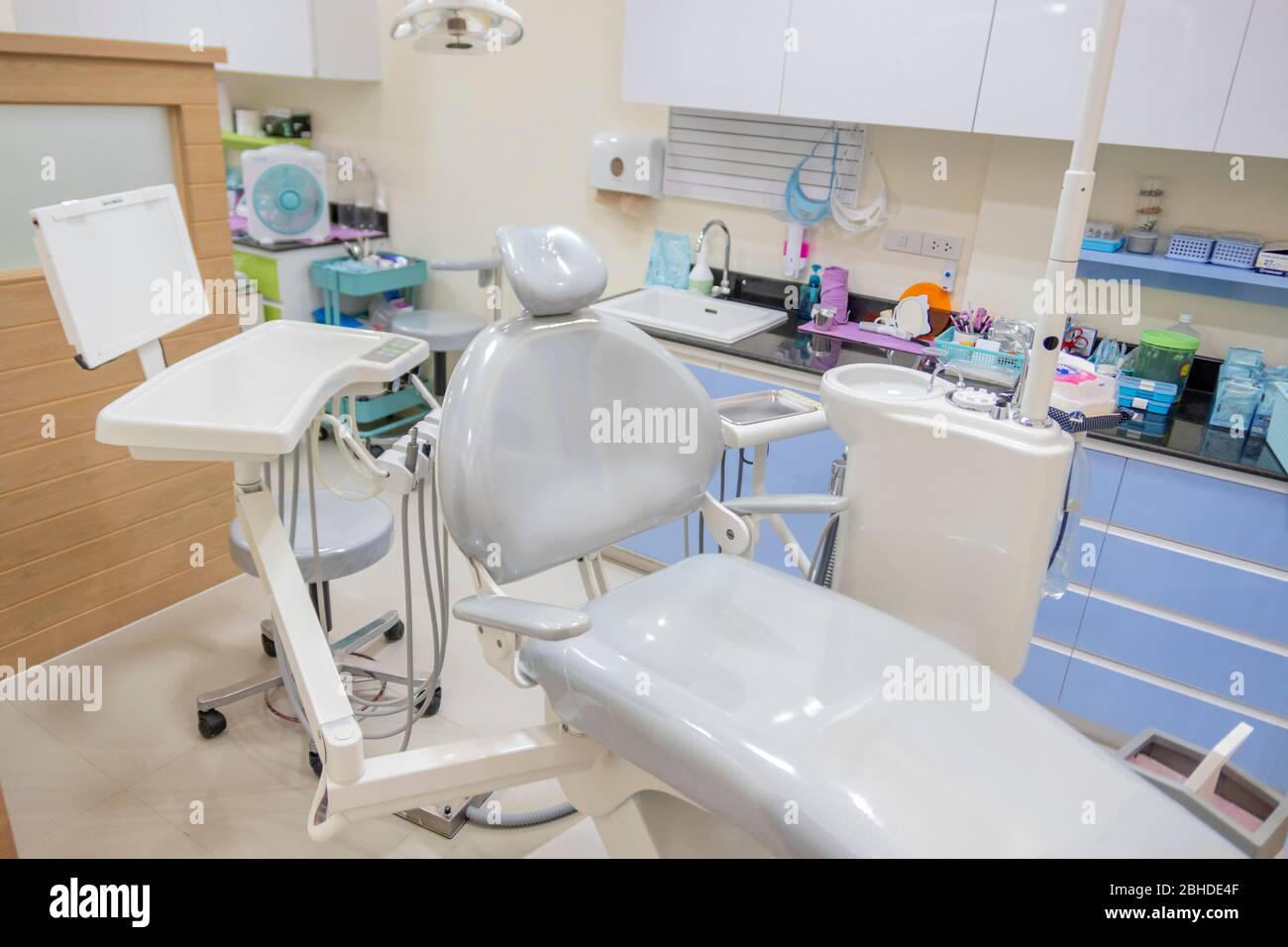 La unidad dental Real en la clínica dental en Paknampran Tailandia 1 de  marzo de 2019 Fotografía de stock - Alamy