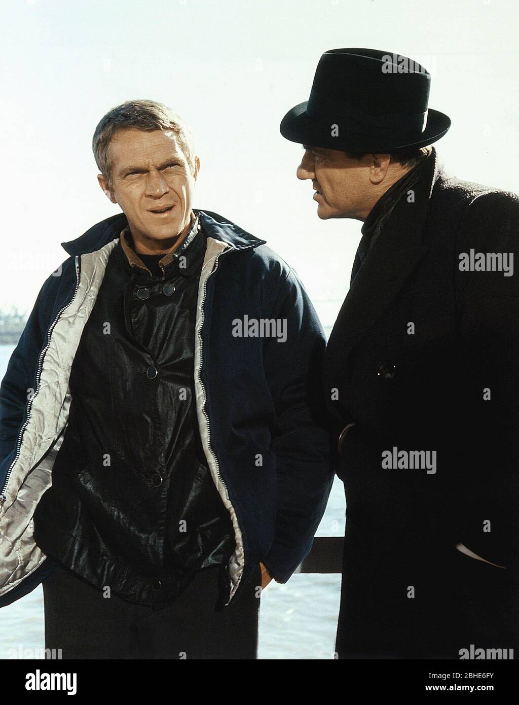 STEVE MCQUEEN, Karl Malden, EL CINCINNATI KID, 1965 Foto de stock