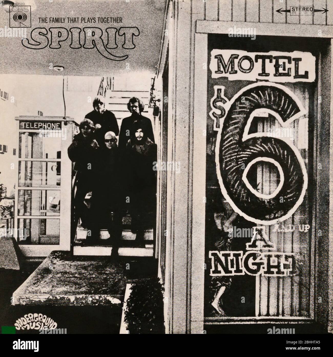 Spirit - portada original del álbum de vinilo - La familia que juega juntos - 1968 Foto de stock