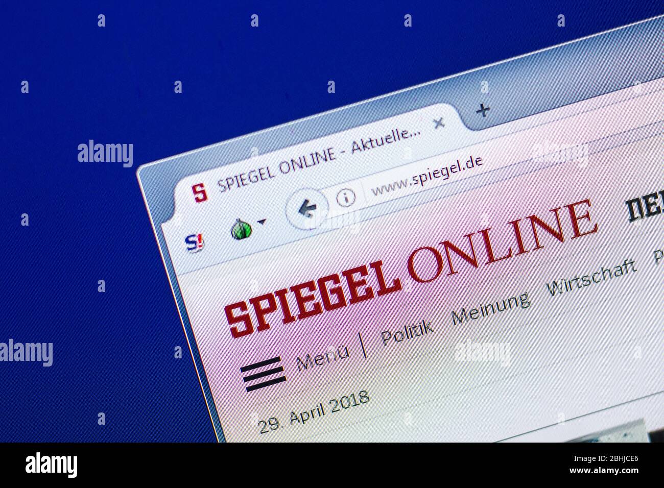 Ryazan, Rusia - 29 de abril de 2018: Página de Spiegel en la pantalla de PC, URL - Spiegel.de. Foto de stock