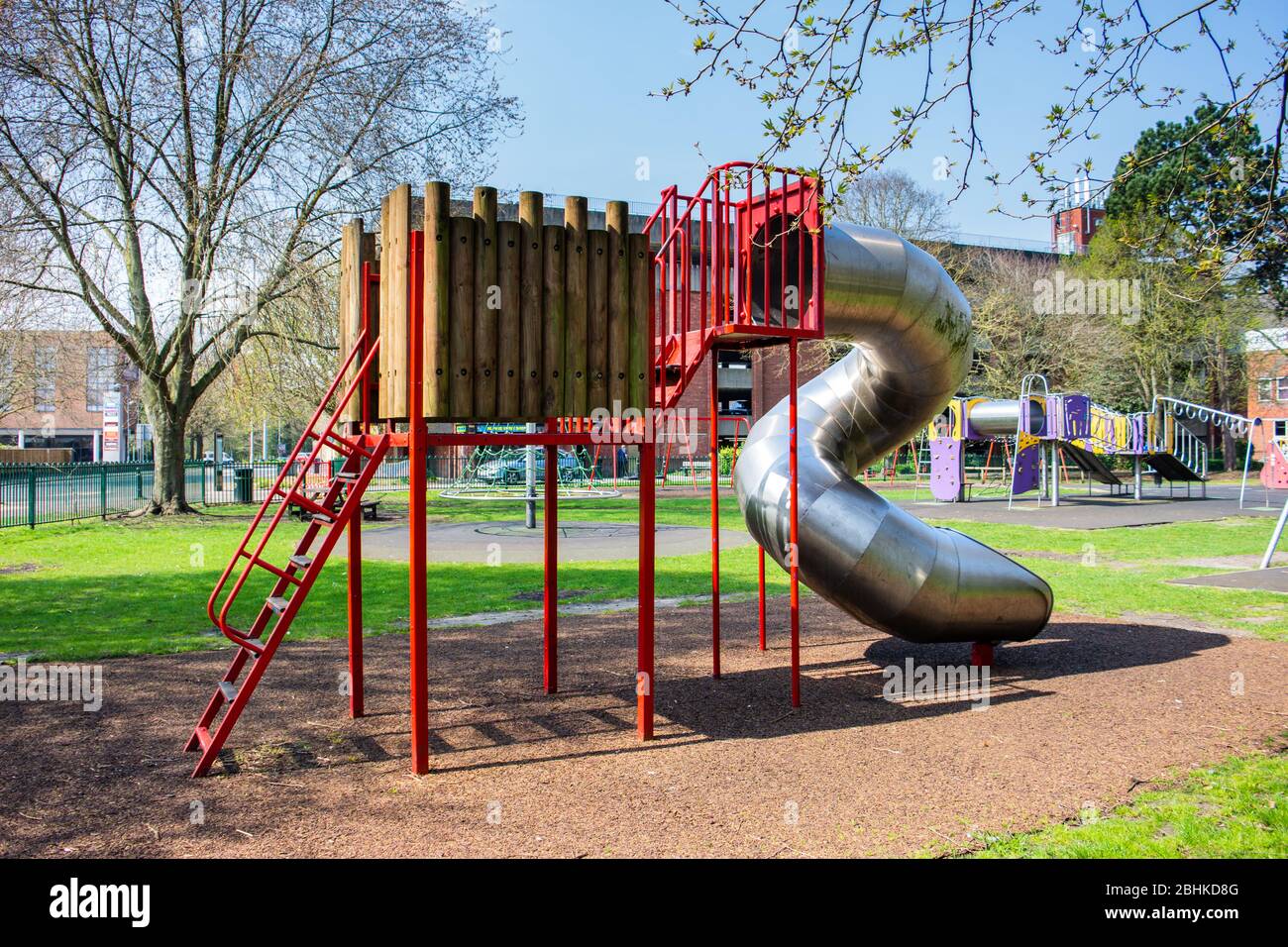 tobogan metalico para niños