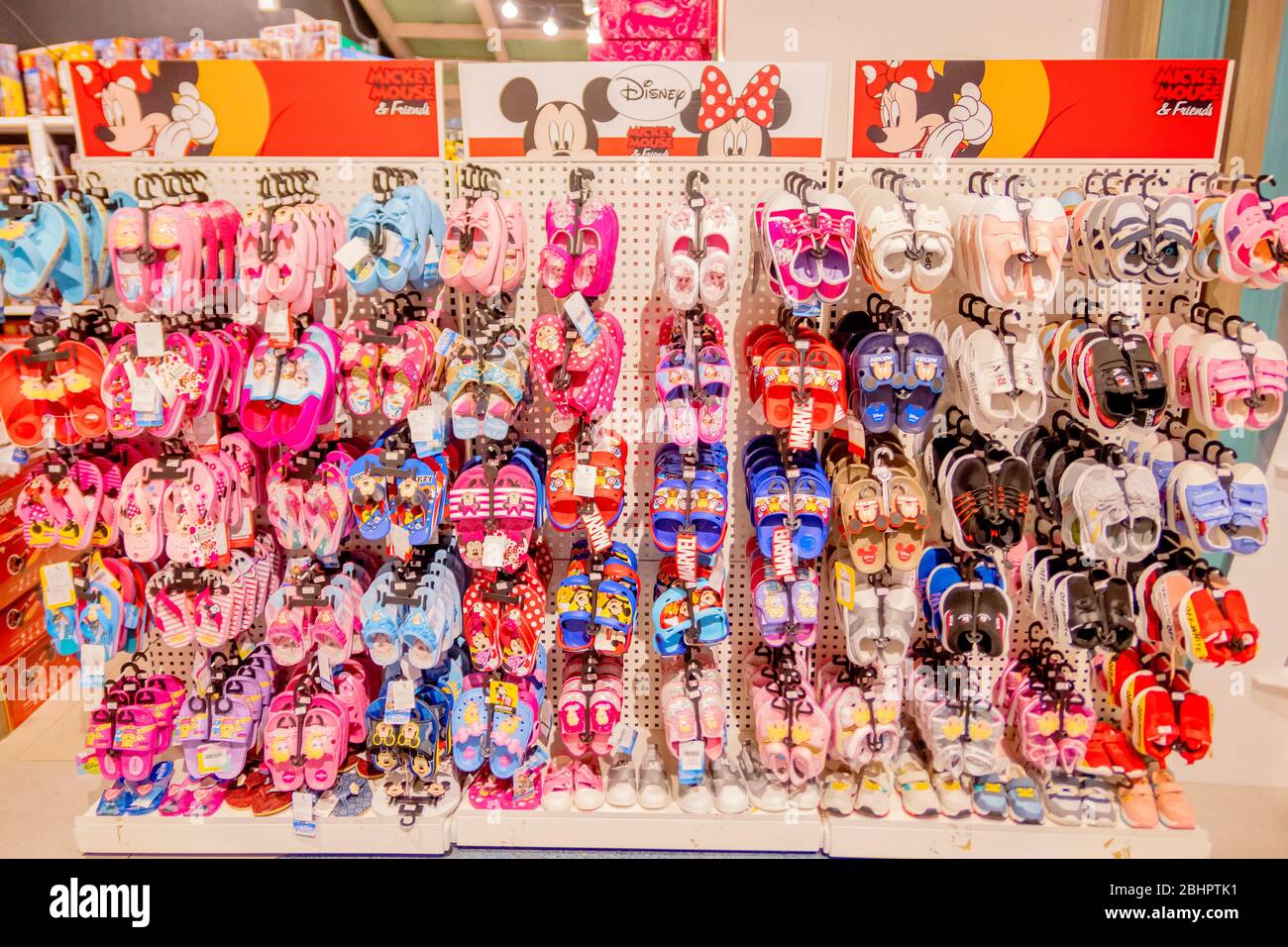 Shoes Of Mickey Mouse Fotos E Imagenes De Stock Alamy Shoes Of Mickey Mouse Fotos E Imagenes De Stock Alamy