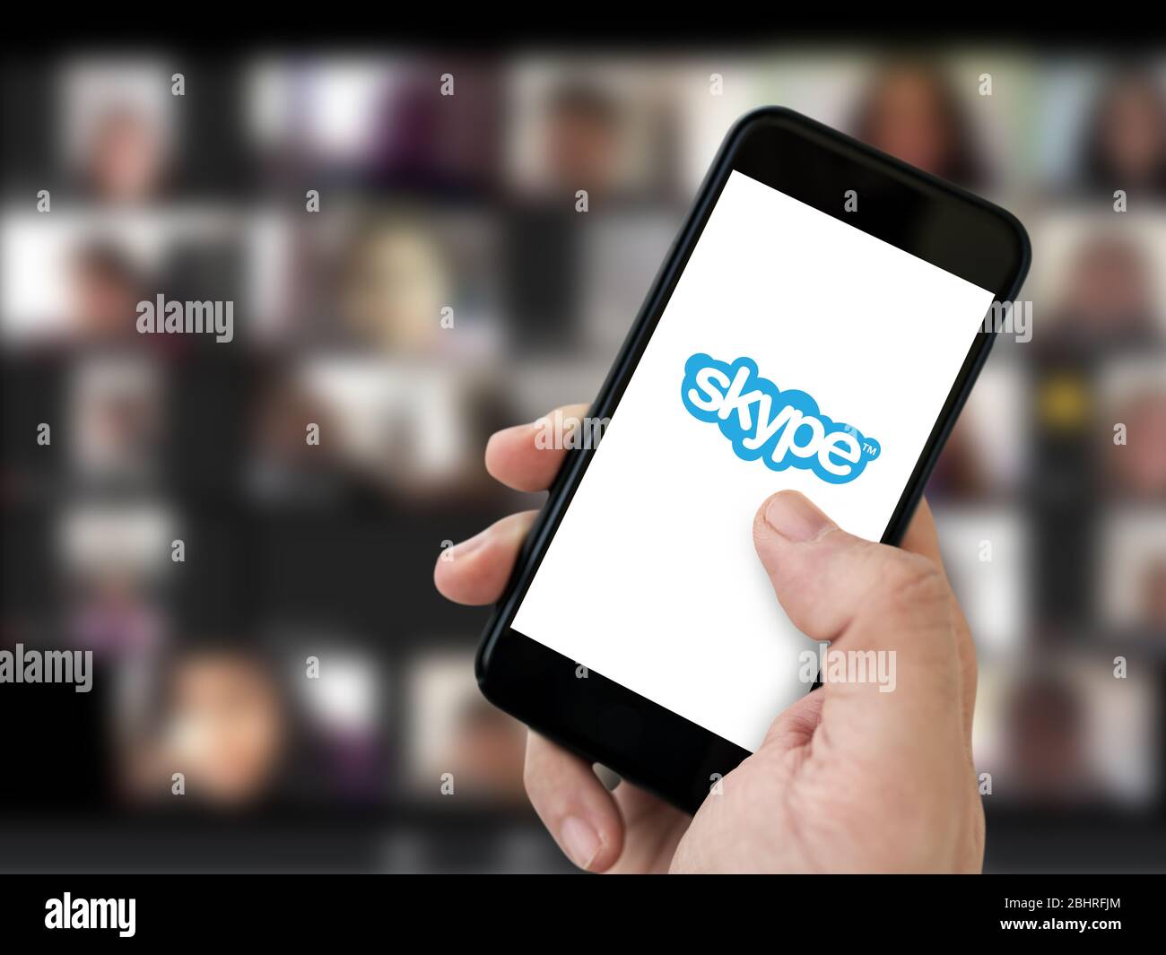Skype video phone fotografías e imágenes de alta resolución - Alamy