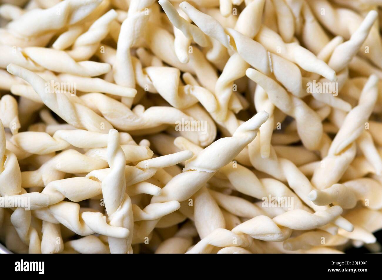 Primer plano de pasta torcida trofie - Foto de stock