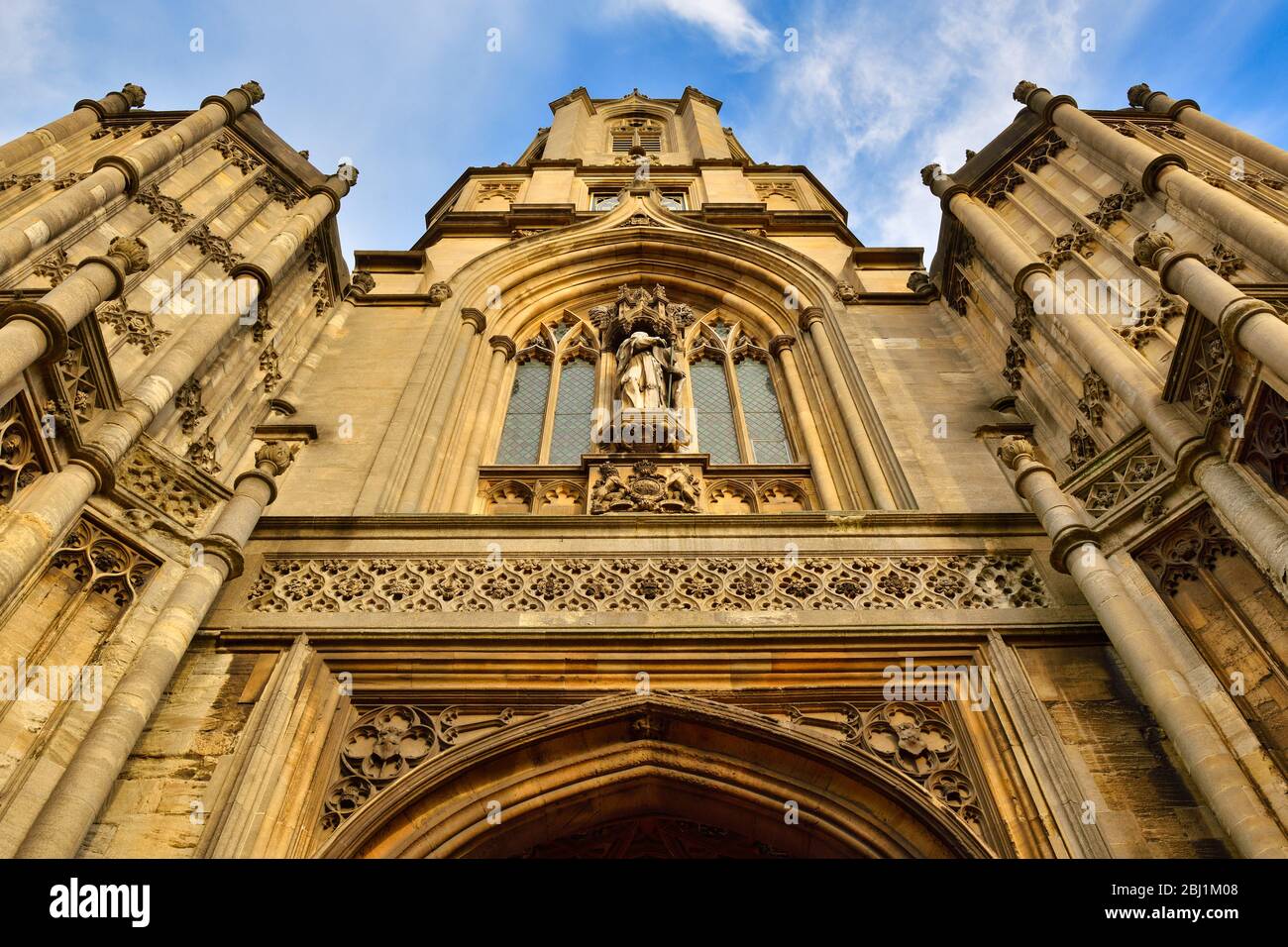 Tom Tower, Low Angle, Christ Church College, Oxford, Inglaterra, Reino Unido Foto de stock