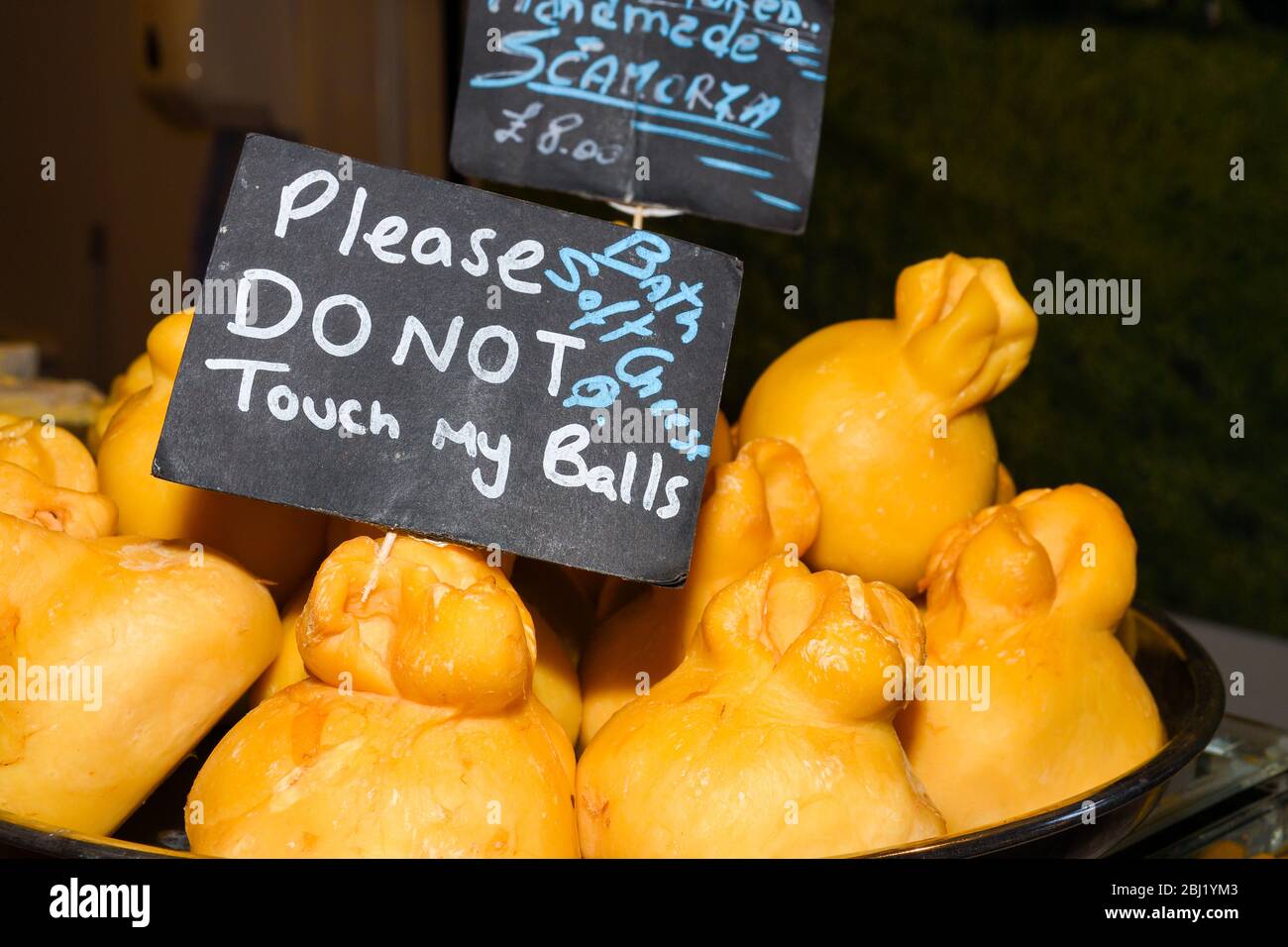 Scamorza Es Un Queso De Leche De Vaca Del Sur De Italia También Puede Hacerse Con Otras Leches Pero Eso Es Menos Común Es Un Queso Rizado En El Que Fotografía De