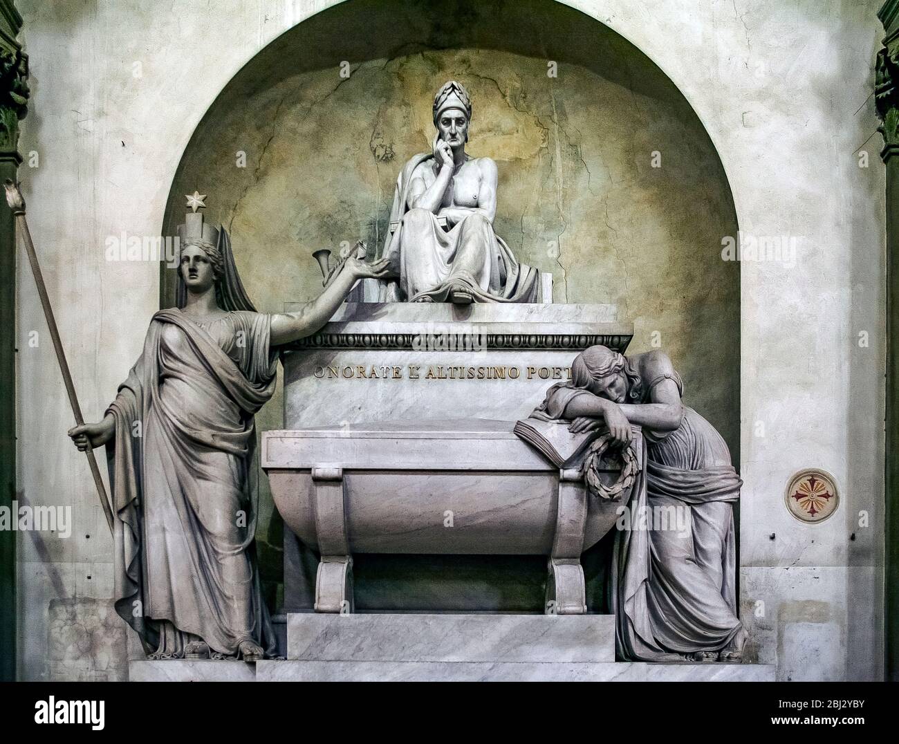 Italia Toscana - Florencia - Basílica de Santa Croce - Cenotafio de Dante Foto de stock