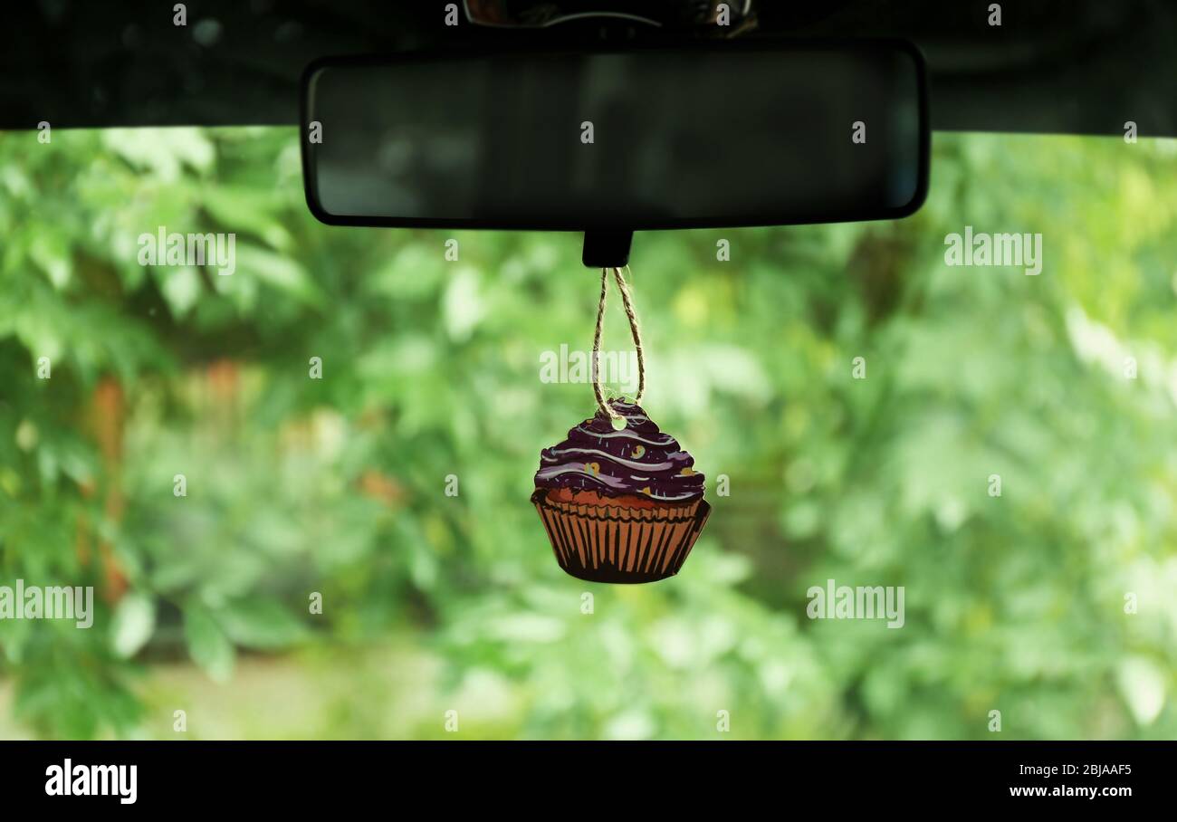 Ambientador de coche fotografías e imágenes de alta resolución - Alamy