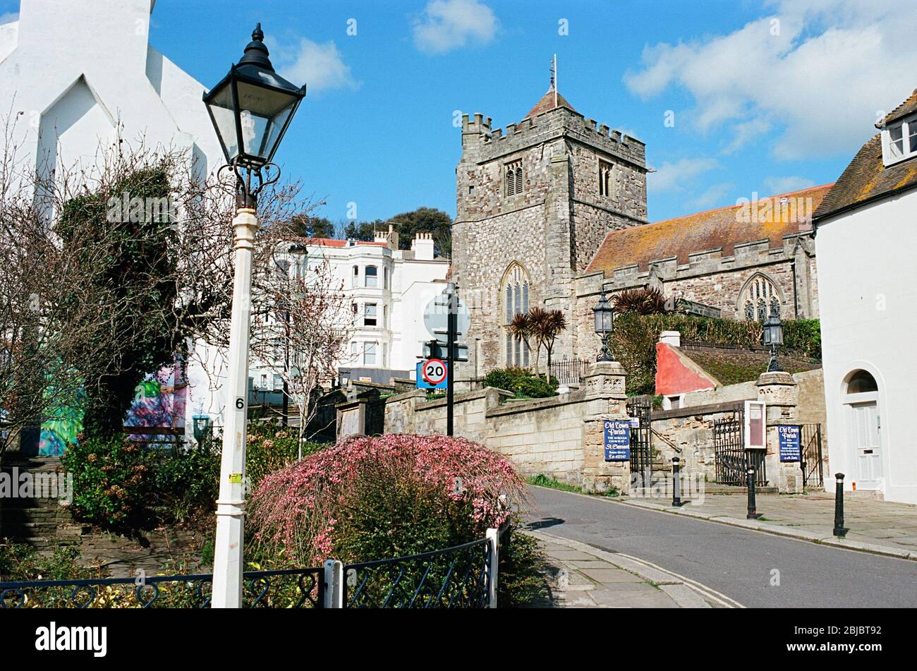 Iglesia de St Clements en el casco antiguo histórico de Hastings, Sussex del este, sur de Inglaterra Foto de stock