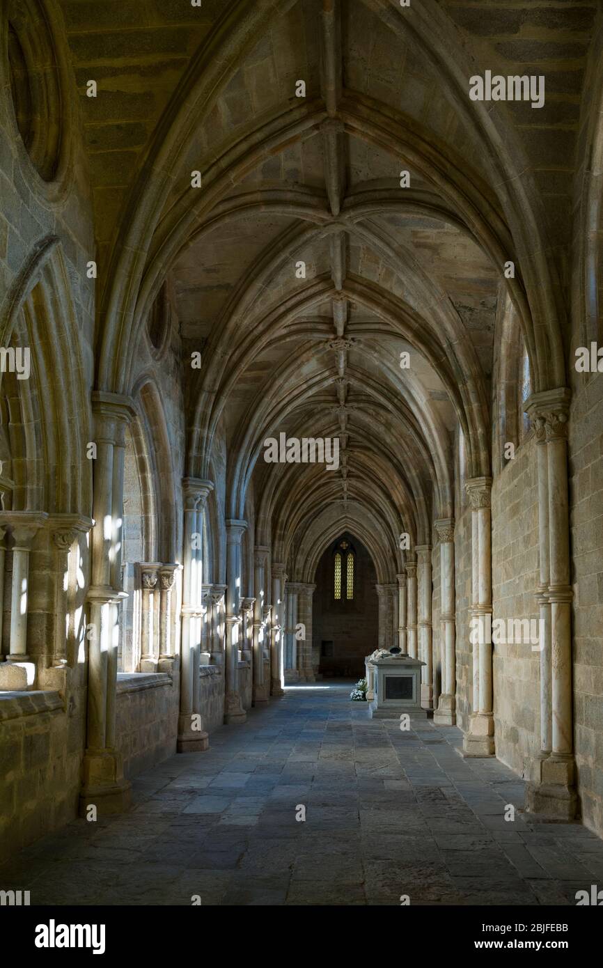 Claustros de la Catedral de Evora- Claustro da se - en Portugal Foto de stock