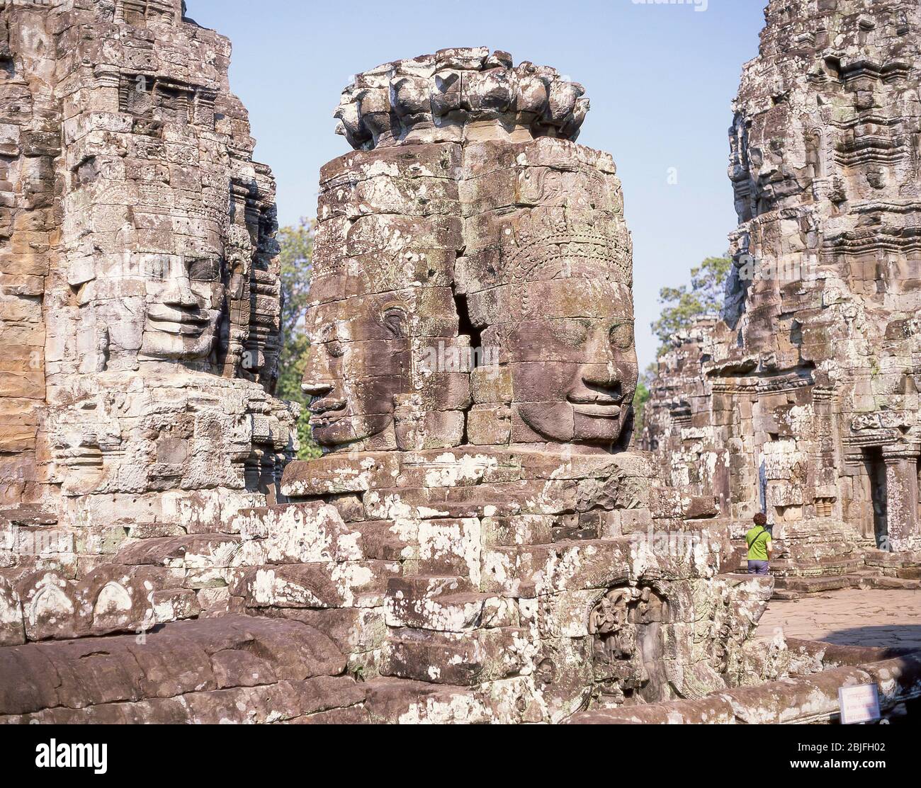 Las Torres Face de Bayon, Terraza Superior, el Templo Bayon, Ankor Thom, Siem Reap, Reino de Camboya Foto de stock