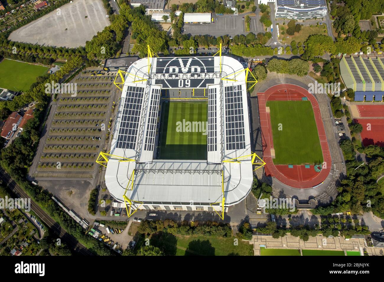 Señal Iduna Park con los estadios Westfalenstadion y Rote Erde en Dortmund, 22.09.2016, vista aérea, Alemania, Renania del Norte-Westfalia, Ruhr Area, Dortmund Foto de stock