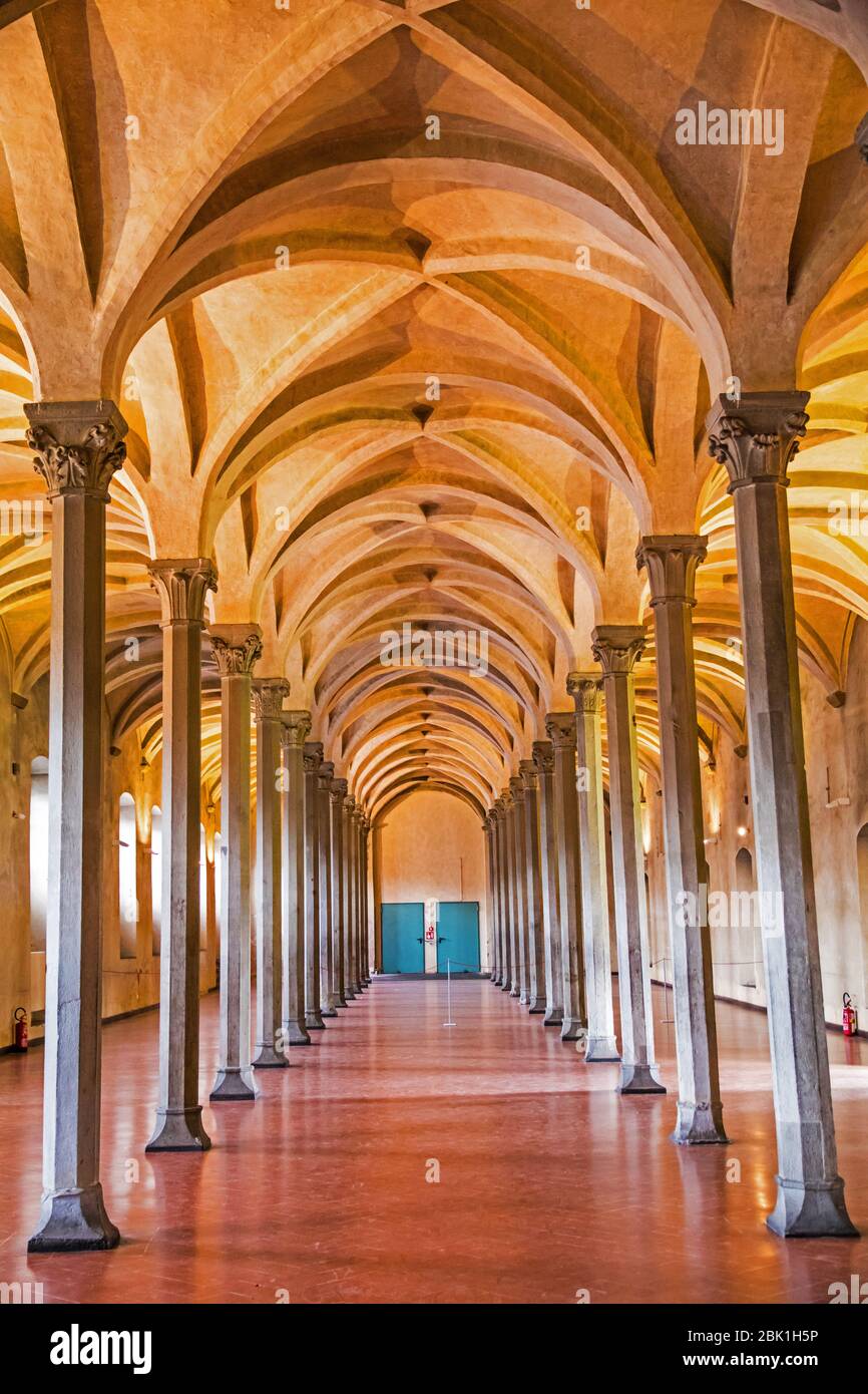 Refectorio y Claustro en la Basílica de Santa Maria Novella Florencia Italia Foto de stock