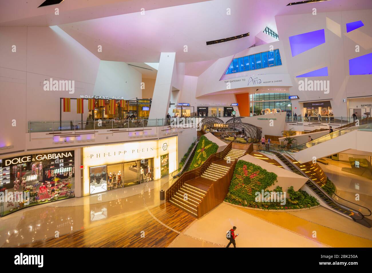 Interior de las tiendas en Crystals Mall, las Vegas, Nevada, Estados  Unidos, América del Norte Fotografía de stock - Alamy