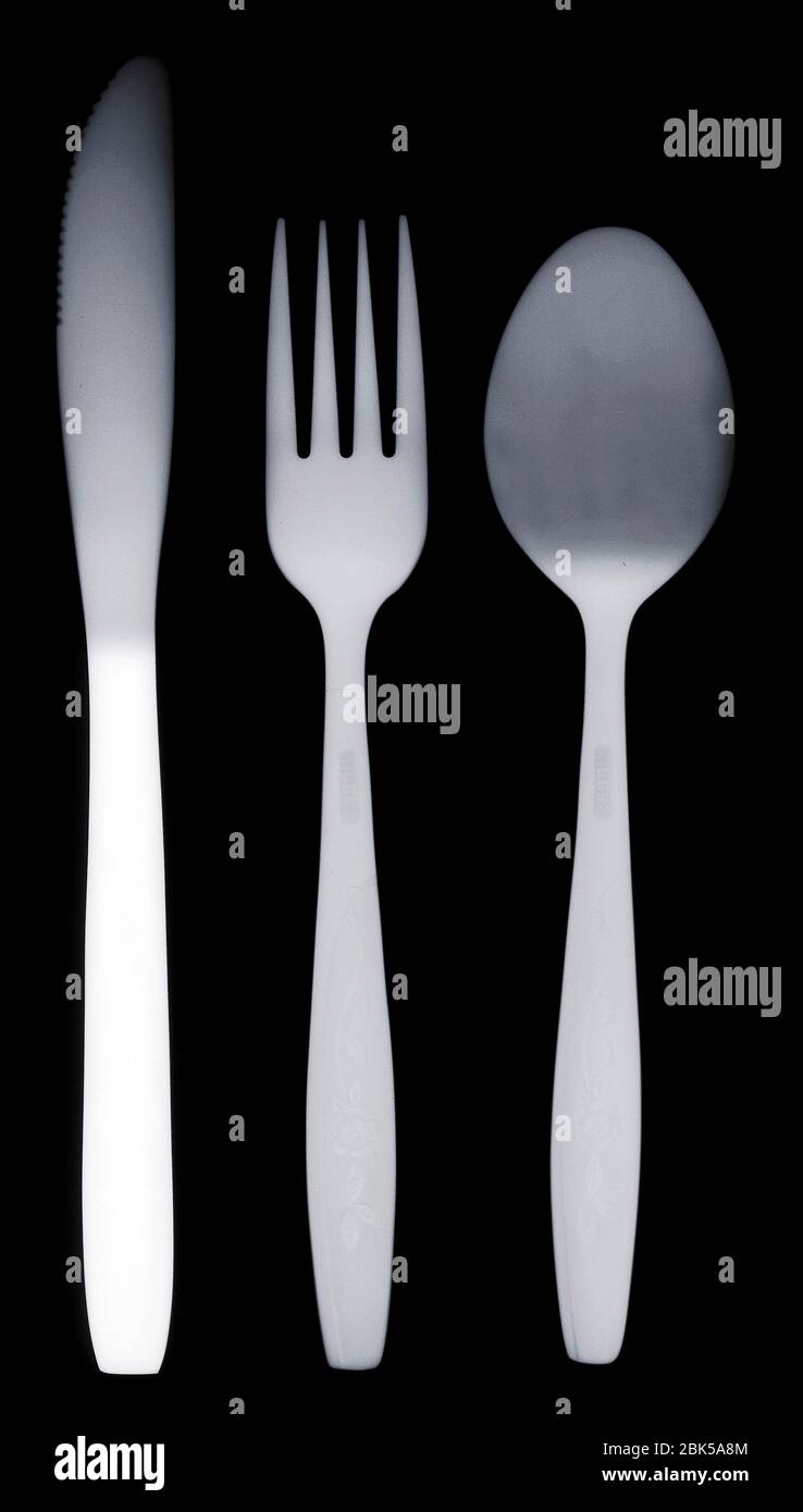Tenedor y cuchara de cuchillo, rayos X. Foto de stock