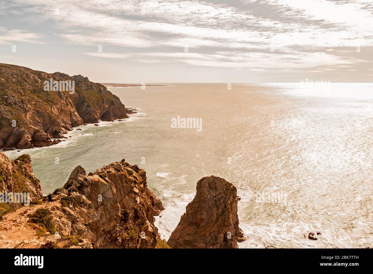 Hermoso paisaje marino. Una vista del Océano Atlántico desde el cabo de roca. Sintra. el cabo de roca. Lisboa. Portugal Foto de stock