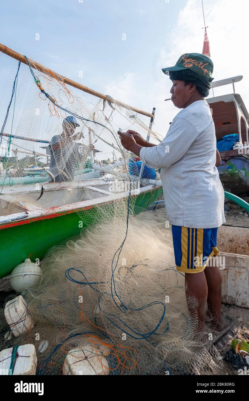 Cómo limpiar una red de pesca, Estilo de Vida Hogar