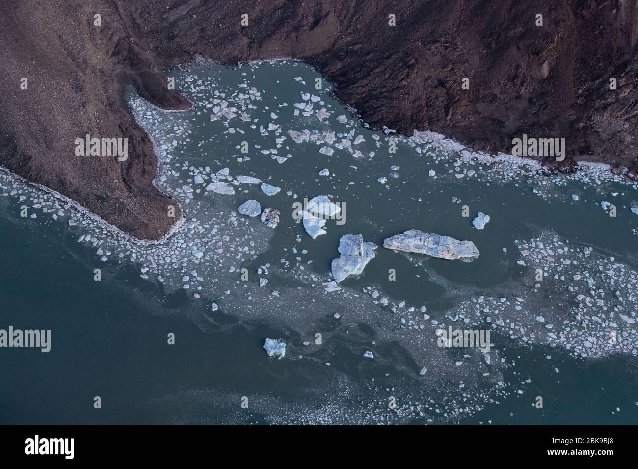 Antena de icebergs glaciales, Isla Ellesmere, Canadá Foto de stock