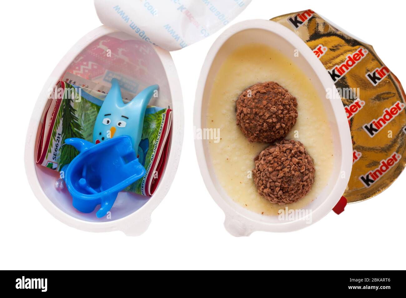 Kinder surprise toy fotografías e imágenes de alta resolución - Alamy