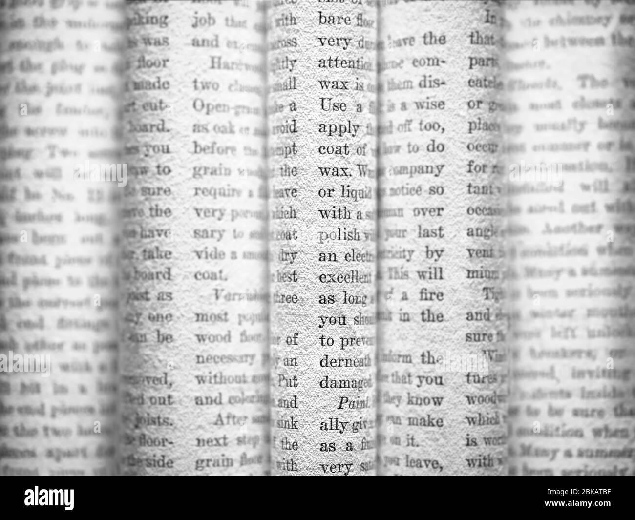 Páginas plegadas de un libro formando un patrón agradable Foto de stock