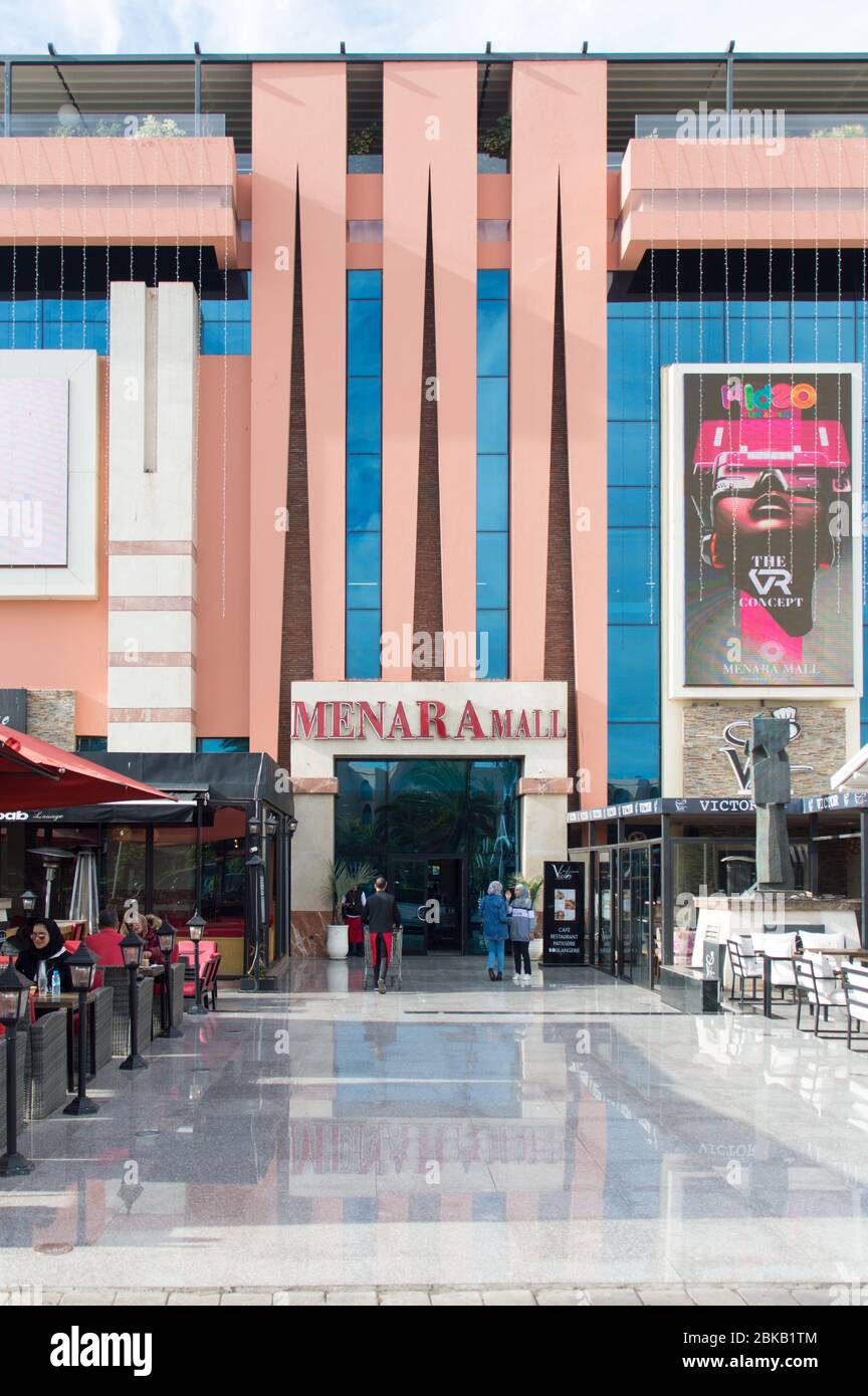 Menara Mall, el centro comercial más grande de la localidad de Marrakech  Hivernage Fotografía de stock - Alamy