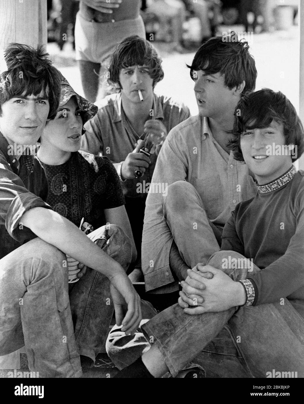 George Harrison Eleanor Bron Ringo Starr Paul Mccartney John Lennon Film Help The Beatles