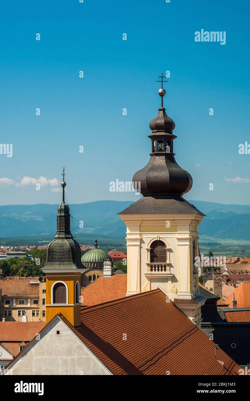 Rumania, Sibiu judet, Transilvania, Cárpatos, Sibiu, el casco antiguo, vista de la Catedral Evangélica Foto de stock