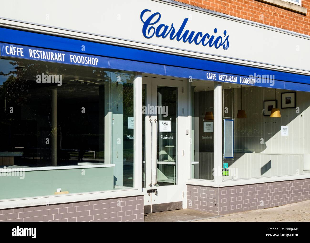 Restaurante Carluccio's, West Bridgford, Nottinghamshire, Reino Unido. El negocio entró en administración después de cerrar debido a la pandemia de Covid-19. Foto de stock