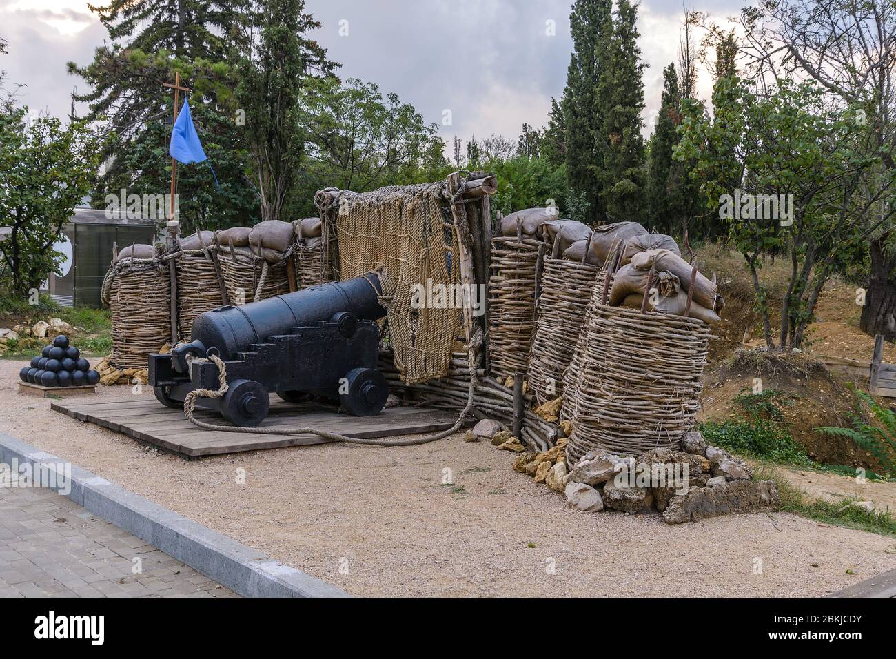 Posiciones de artillería sobre el montículo de Malakhov en Sebastopol. La guerra de Crimea de 1853-1856. Foto de stock