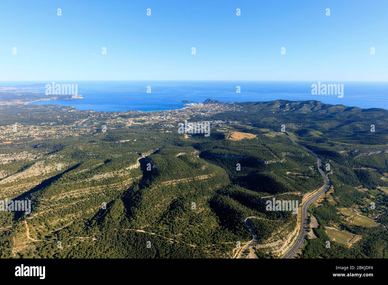 Francia, Bocas del Ródano, la Ciotat, autopista A50 (vista aérea) Foto de stock