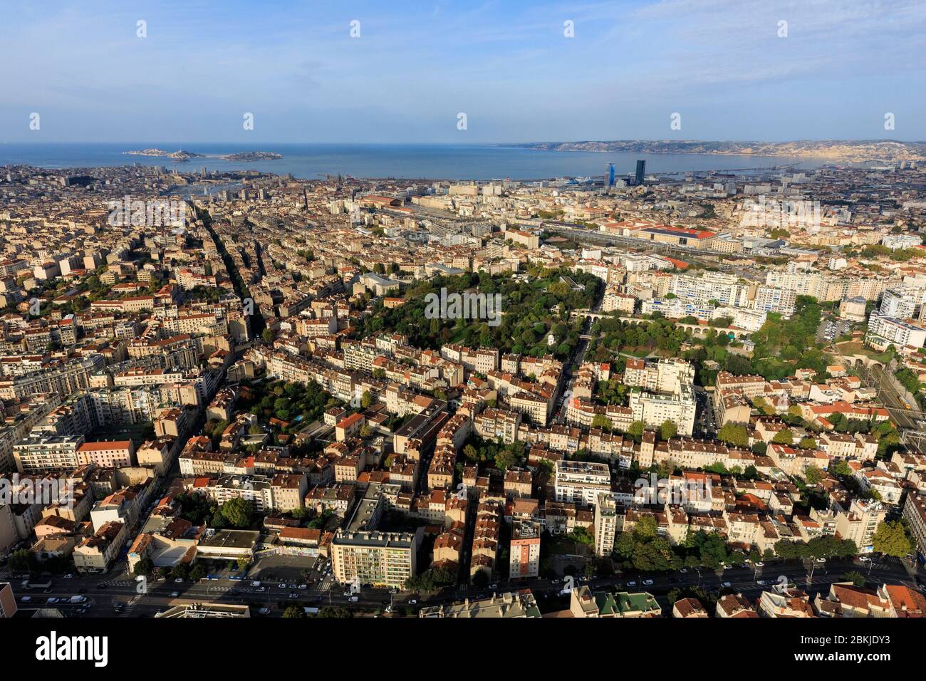Francia, Bocas del Ródano, Marsella, 4º distrito, Longchamp distrito, Palais Longchamp (siglo XIX), Monumento Histórico (vista aérea) Foto de stock