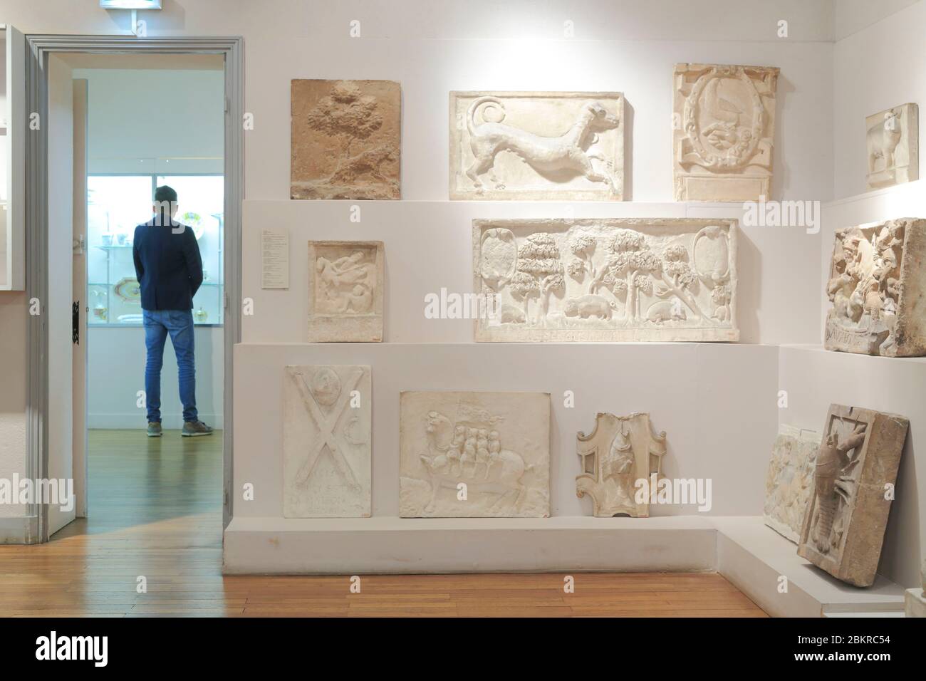 Francia, Loiret, Orleans, Museo de historia y arqueología, sala medieval Foto de stock