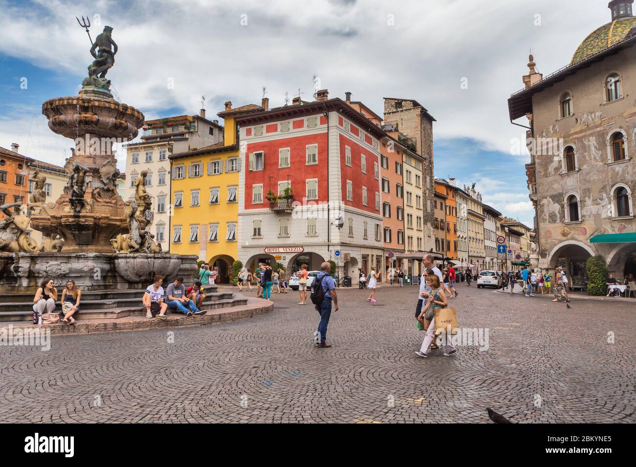 Plaza de la Catedral, Trento, Trentino Alto Adigge, Italia Foto de stock