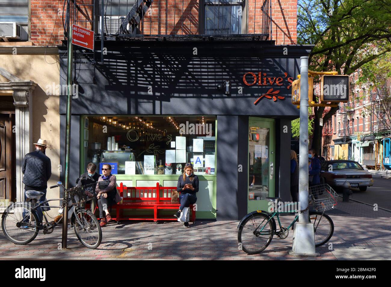 Olive's, 191 Prince St, New York, NY. Escaparate exterior de una tienda de sándwiches gourmet y cafetería en el barrio SoHo de Manhattan. Foto de stock