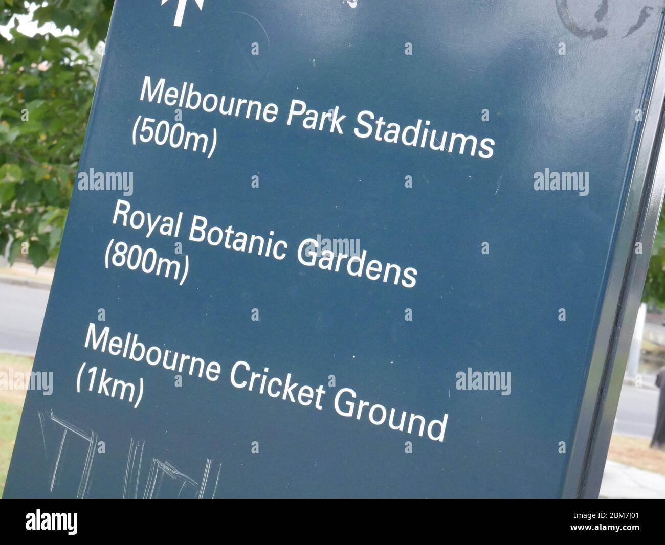 Señal para los estadios del Melbourne Park y el Jardín Botánico Real Foto de stock