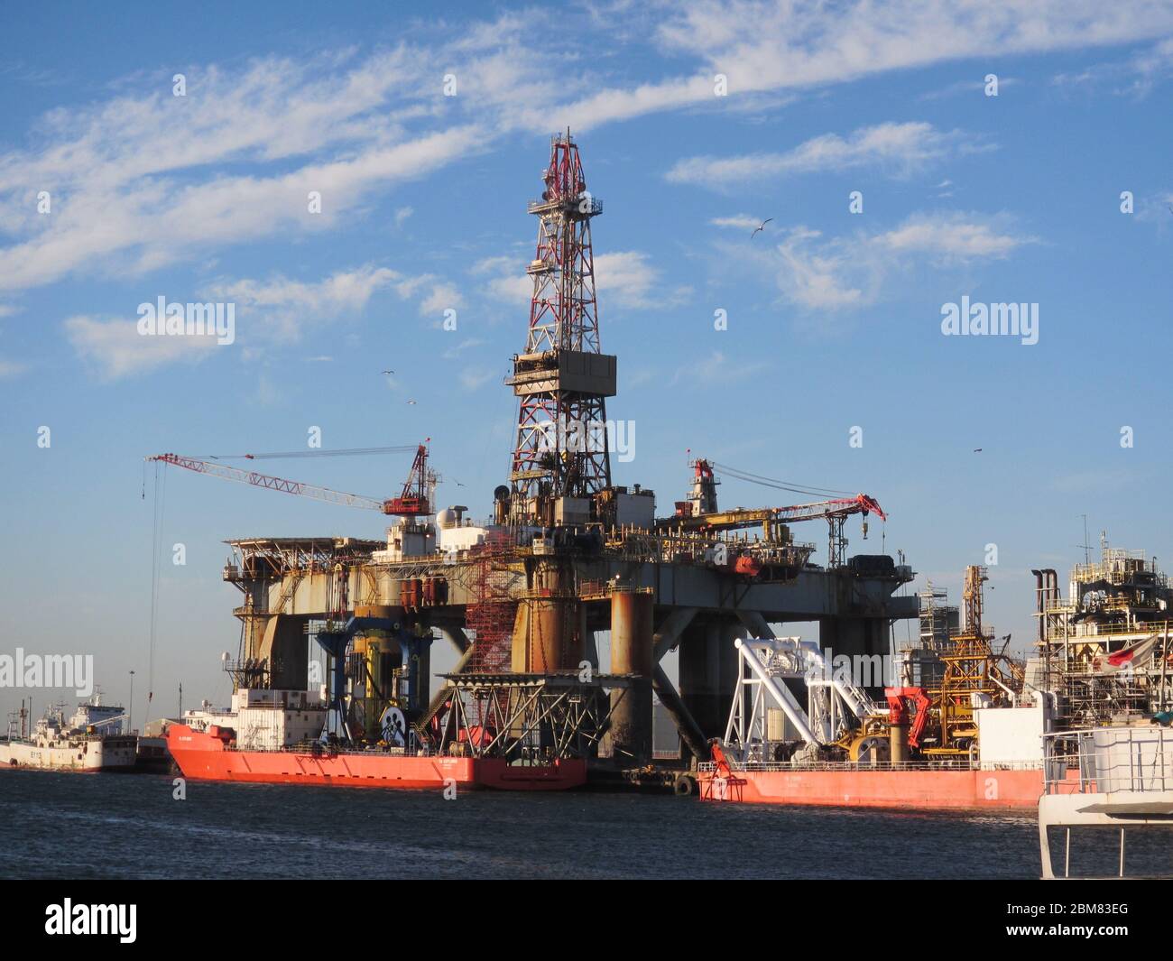 Plataformas de perforación offshore Foto de stock