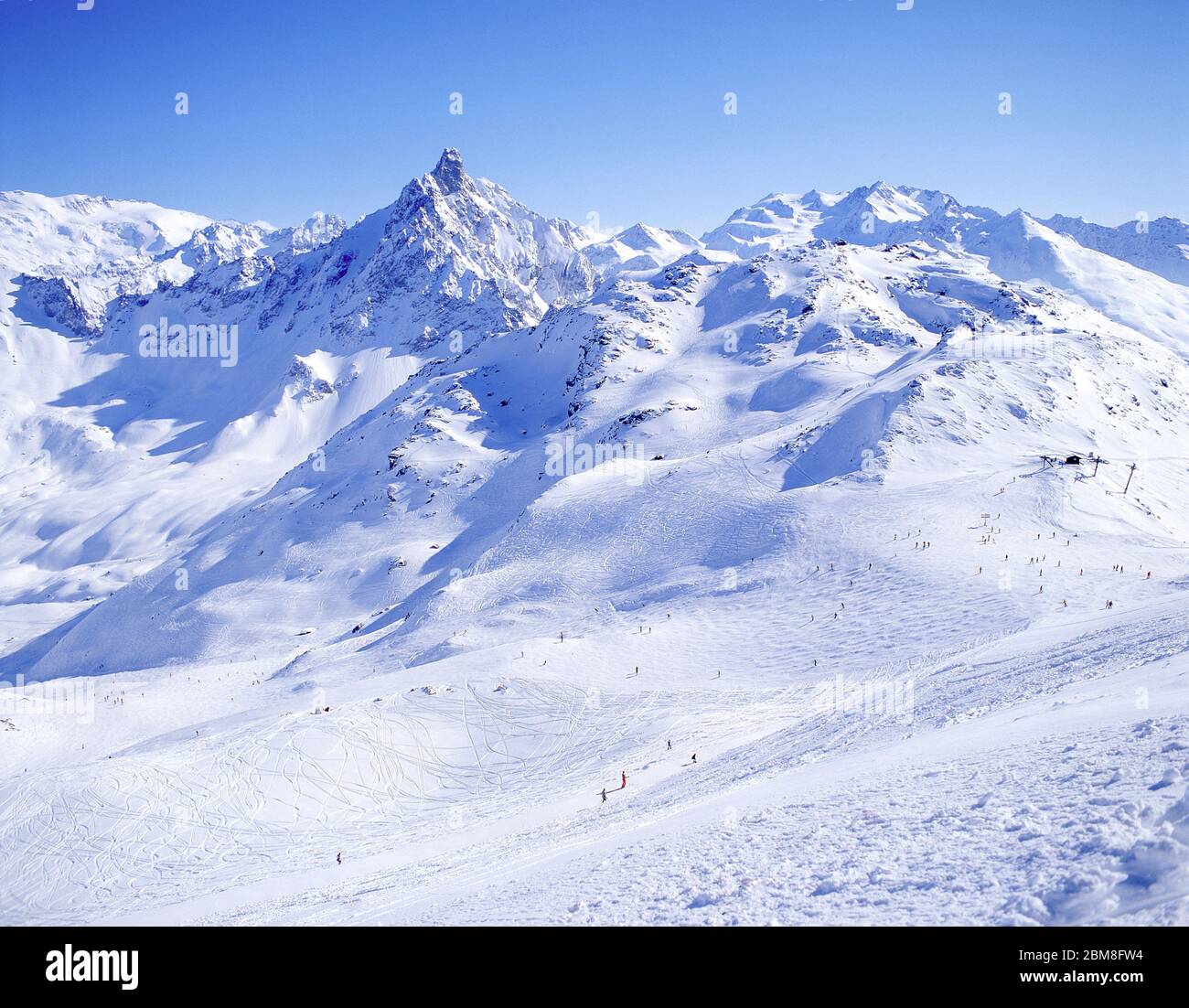 Pistas de esquí y montañas, Meribel, Saboya, Francia Foto de stock