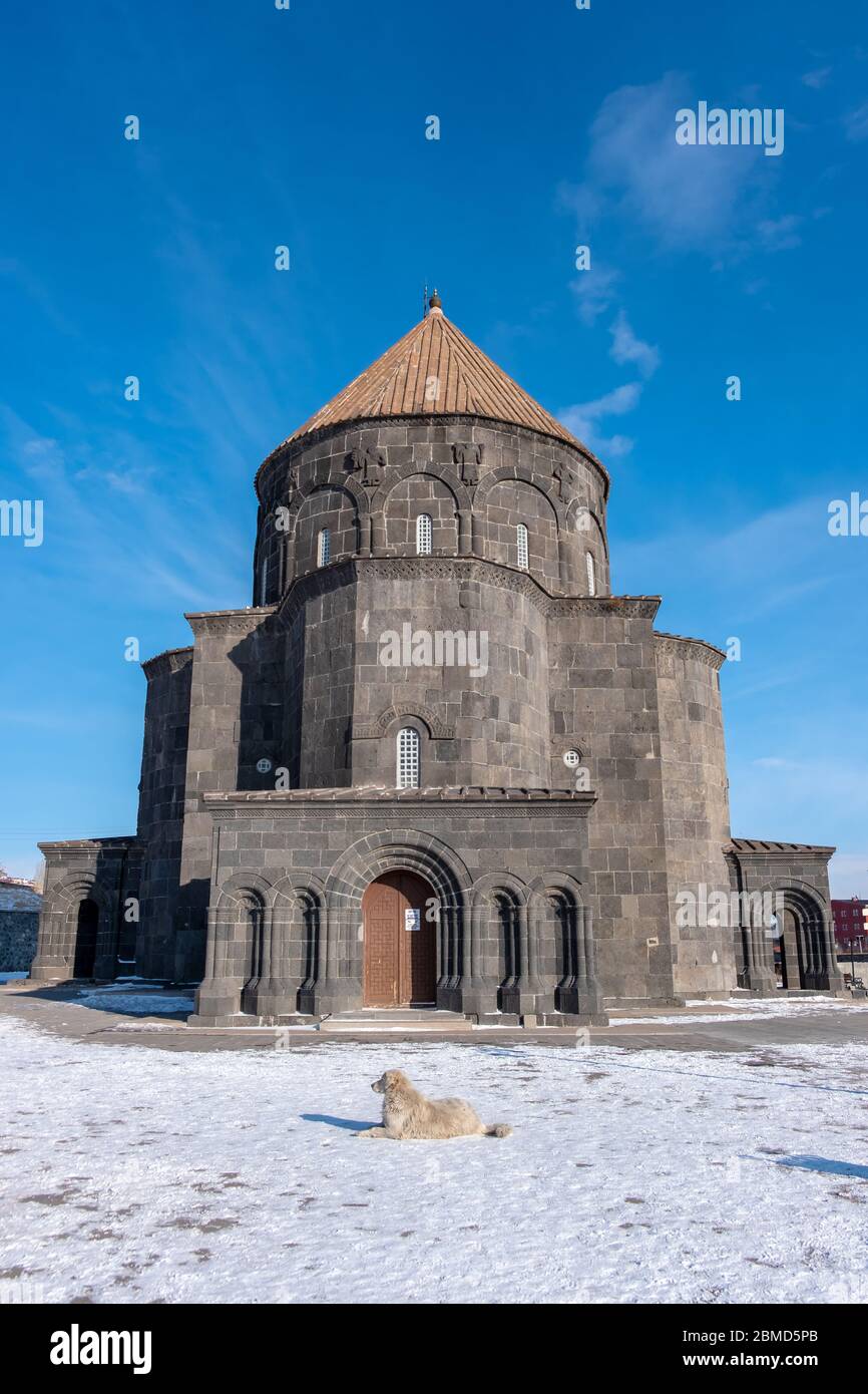 Iglesia histórica de los Santos Apóstoles y también conocida como la iglesia  de los 12 apóstoles y la mezquita de Kumbet en Kars, región oriental de  Anatolia Turquía Fotografía de stock - Alamy