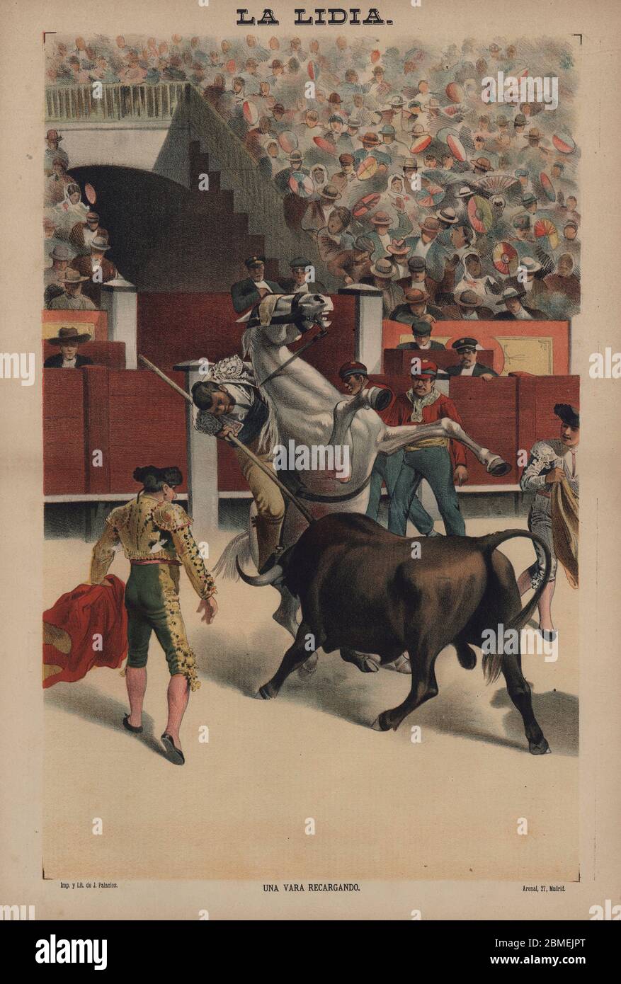 La lidia. Una vara alargando. Un picador inclinado sobre el vello del caballo castigado al toro con una vara. Año 1888. Foto de stock