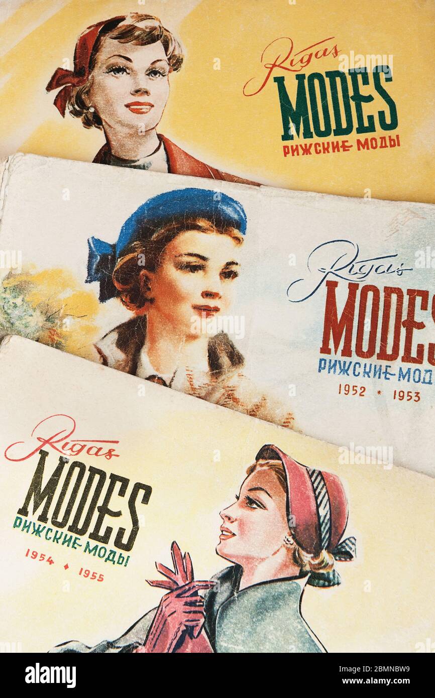 Revistas de moda de los 'Rigas Modes'. Riga, Letonia, URSS, 1950 Fotografía  de stock - Alamy