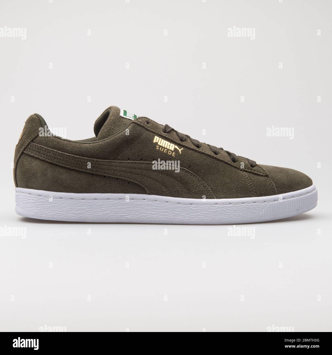 fascismo mineral salón Zapatos puma classic fotografías e imágenes de alta resolución - Alamy