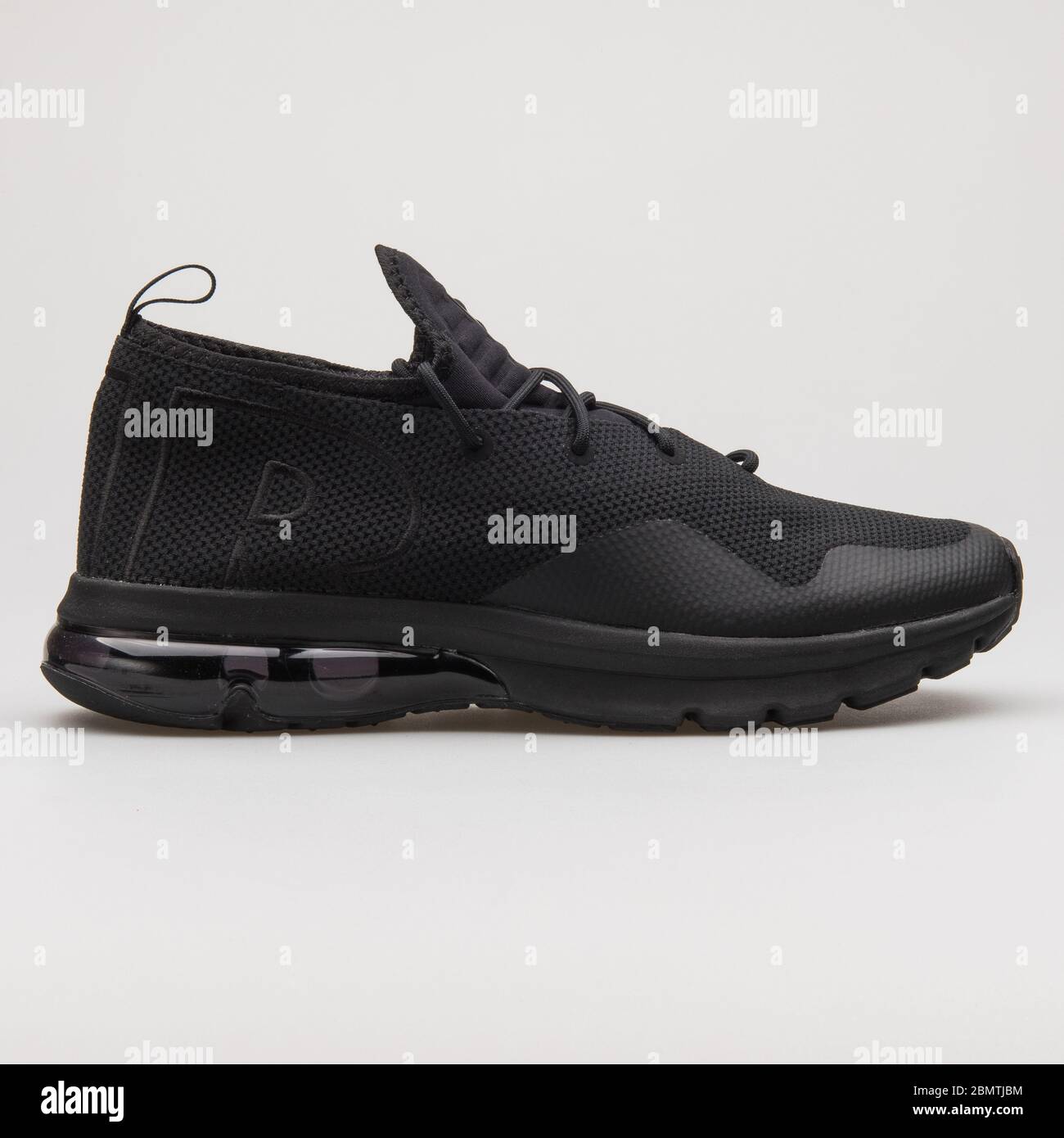 Black nike running shoe sole fotografías e imágenes de alta resolución -  Página 3 - Alamy